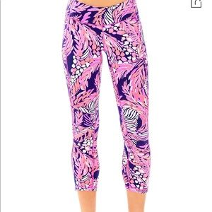 Lilly Pulitzer Luxletic Weekender Cropped Legging